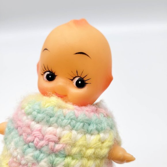 Vintage 1970s Kewpie Doll in Crochet Bunting Collector Nostalgia Baby Nursery - Picture 2 of 4